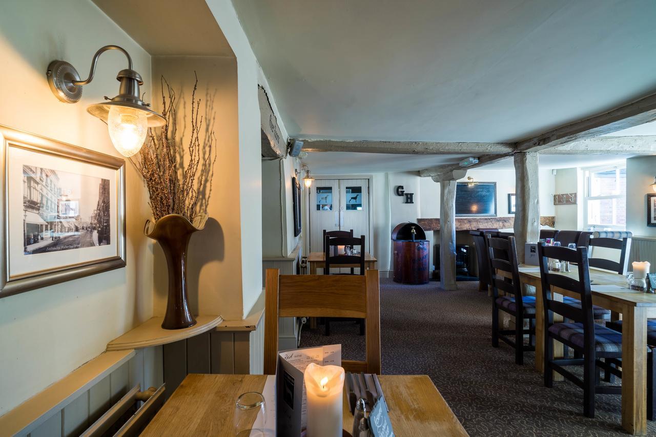 Greyhound Inn Wilton Wilton  Eksteriør bilde