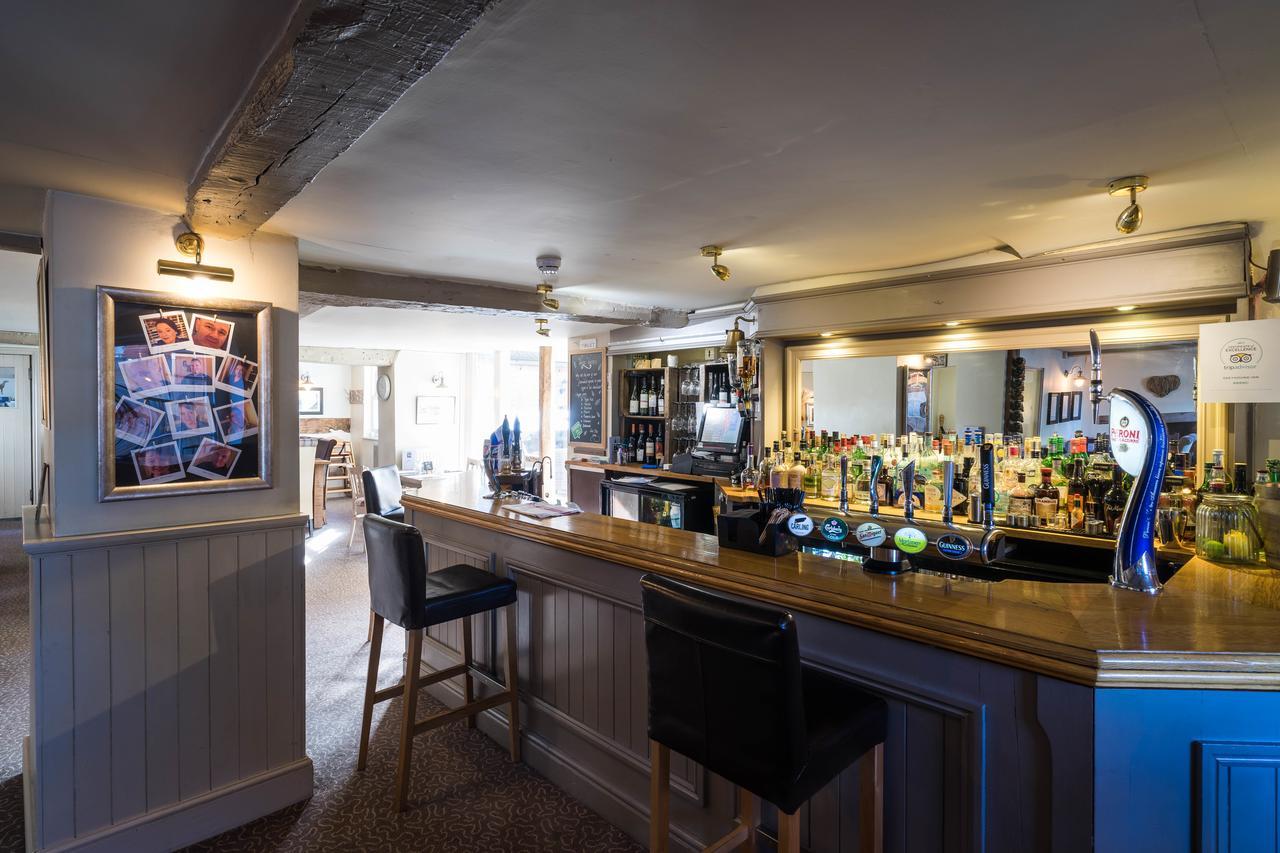 Greyhound Inn Wilton Wilton  Eksteriør bilde