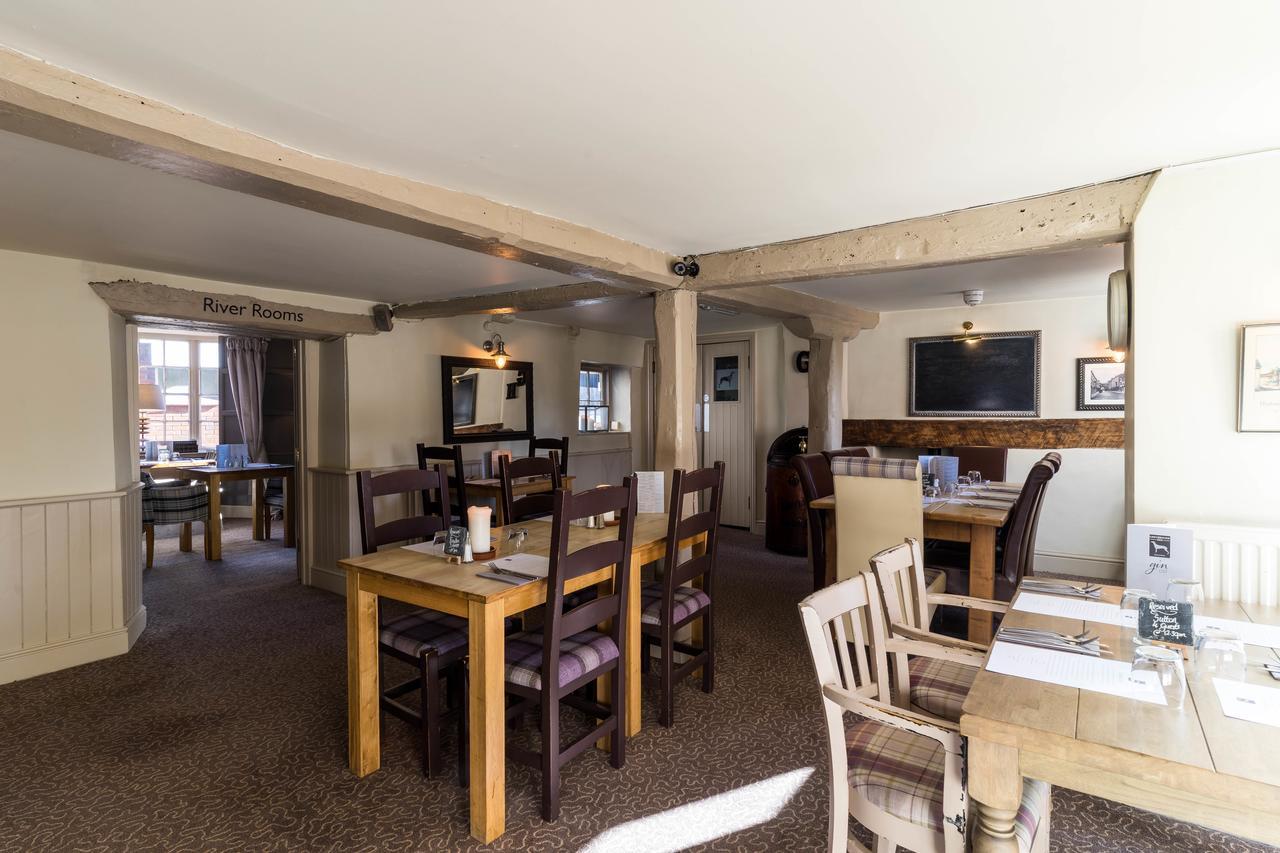 Greyhound Inn Wilton Wilton  Eksteriør bilde