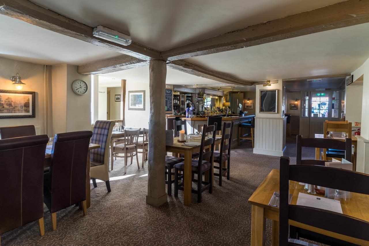 Greyhound Inn Wilton Wilton  Eksteriør bilde