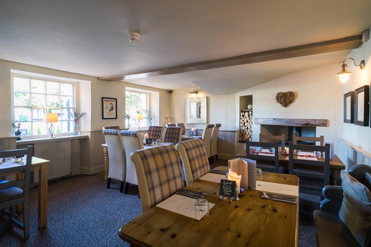 Greyhound Inn Wilton Wilton  Eksteriør bilde