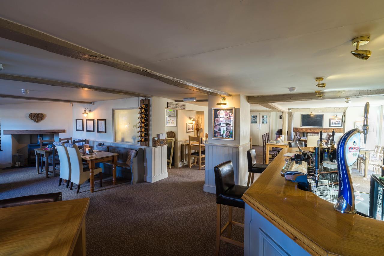Greyhound Inn Wilton Wilton  Eksteriør bilde